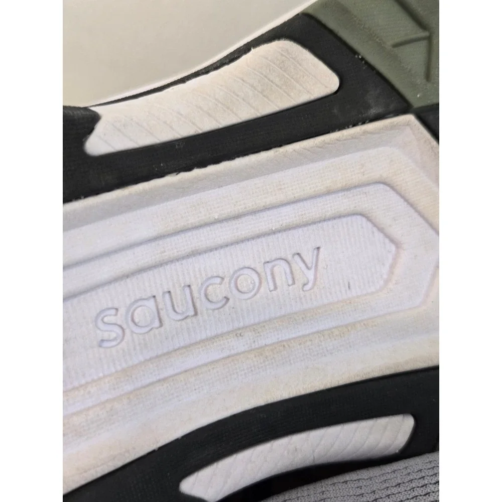 Saucony Axon 2 Mens Size 10.5 Running Shoes Grey Black PWRRUN Sneakers S20732-15